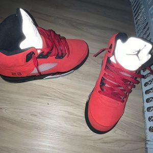Jordan 5 Raging bulls, red color shoe